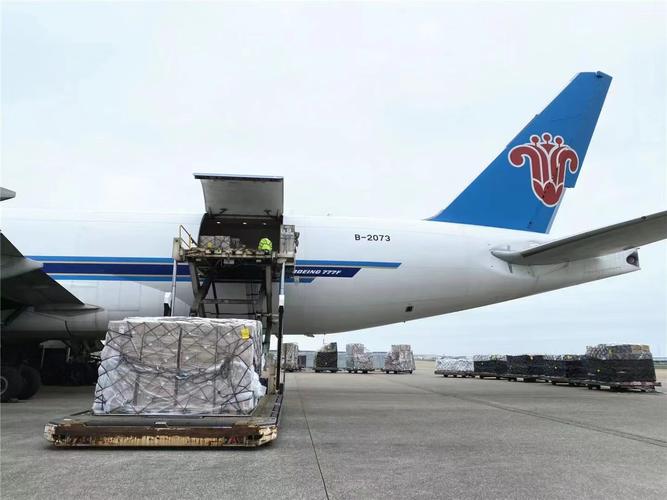 坐飞机一个身份证可以托运多少斤行李 坐飞机一个身份证可以托运多少斤行李