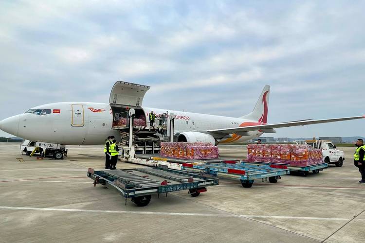 坐飞机一个身份证可以托运多少斤行李 坐飞机一个身份证可以托运多少斤行李